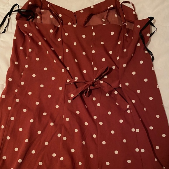 red/white polka-dot romper - Picture 3 of 5